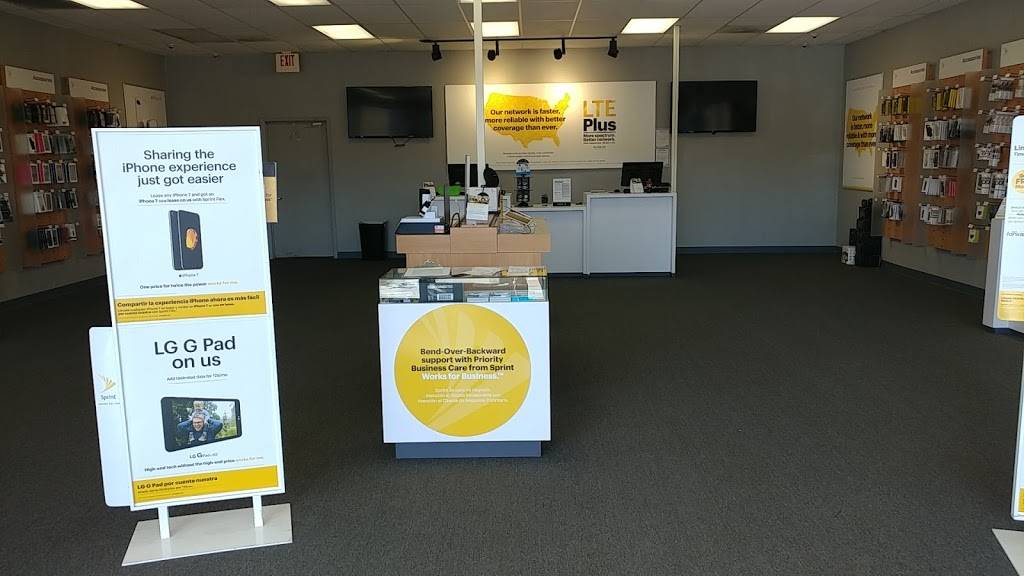 T-Mobile | 1540 Eastchase Pkwy, Fort Worth, TX 76120, USA | Phone: (817) 417-9320