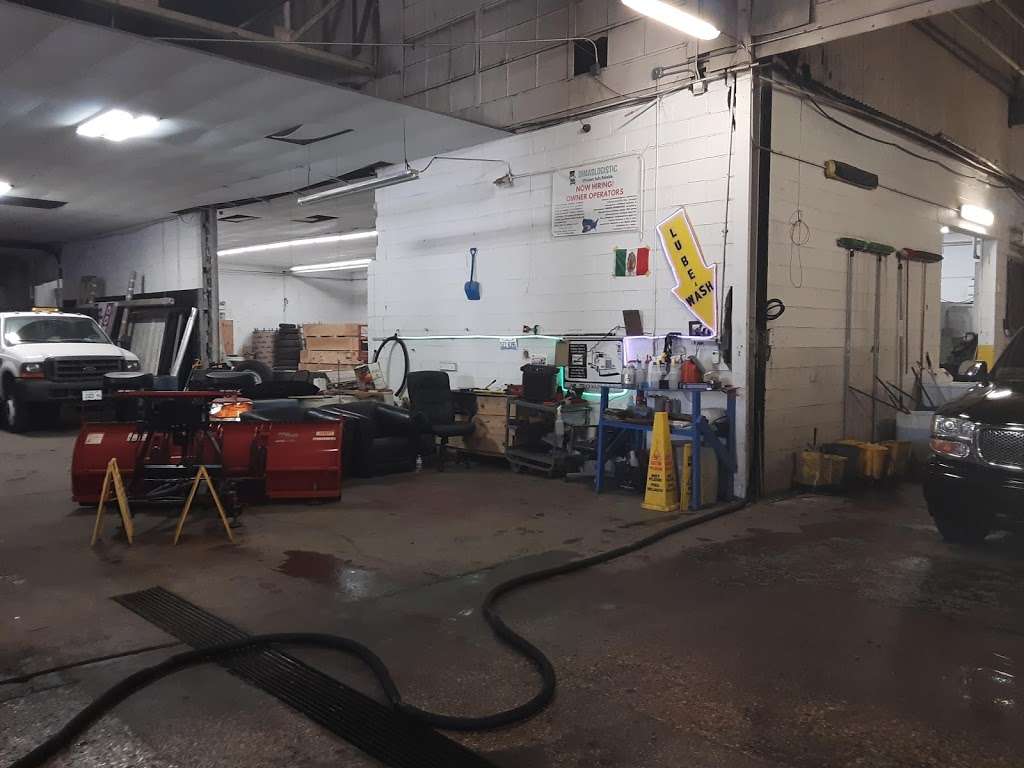 J & M Truck Wash | 1325 N 31st Ave, Melrose Park, IL 60160, USA | Phone: (708) 397-4248