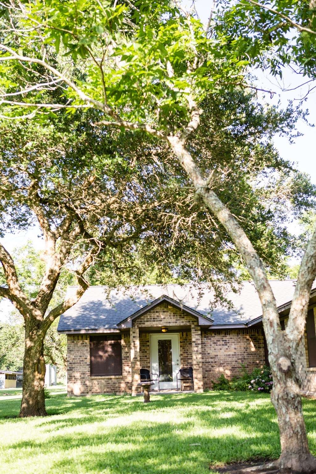 Cutaway Lodge & Retreat | 1701 Moffelt Rd, Clute, TX 77531, USA | Phone: (979) 248-2574