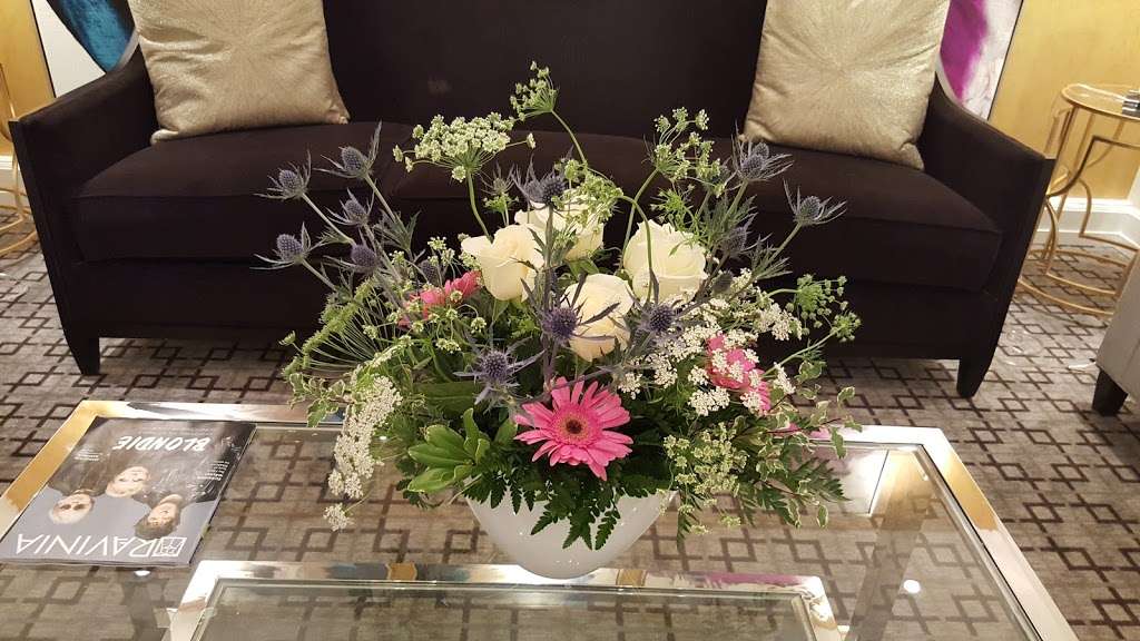 Glenview Florist / Flower Shop | 1813 Waukegan Rd, Glenview, IL 60025, USA | Phone: (847) 998-0717