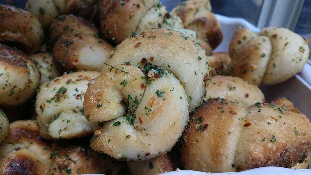 Manny & Vics Pizzeria | 1687 N Delsea Dr, Vineland, NJ 08360, USA | Phone: (856) 696-3100