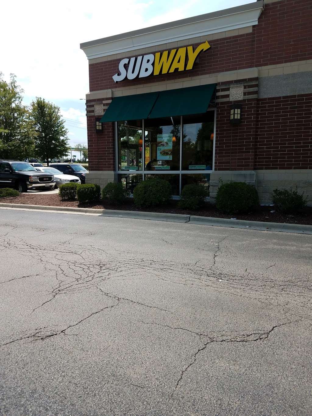 Subway Restaurants | 1920 87th St, Woodridge, IL 60517 | Phone: (630) 985-5200