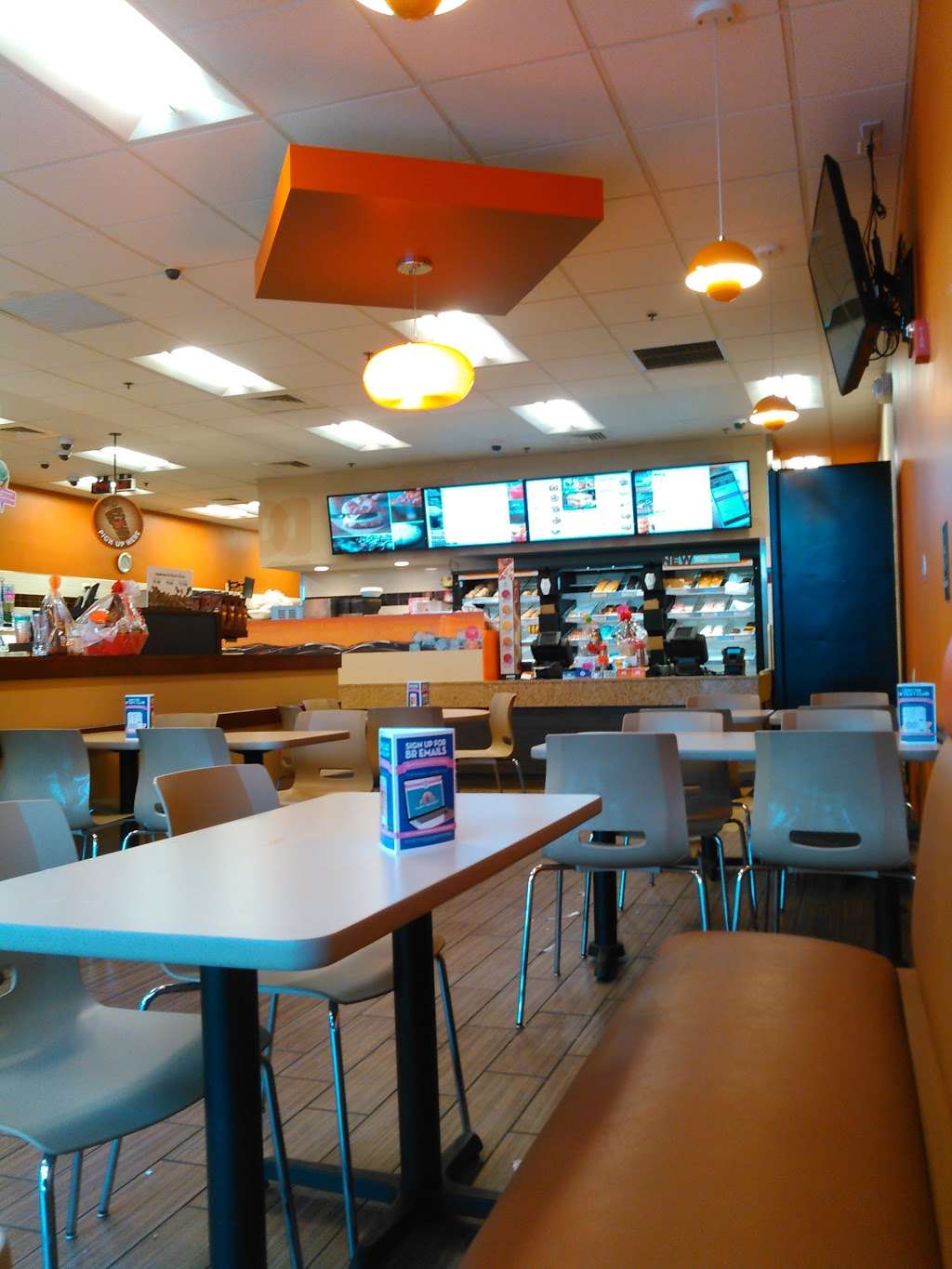 Dunkin Donuts | W, 11309 W 143rd St, Orland Park, IL 60467 | Phone: (708) 364-7150