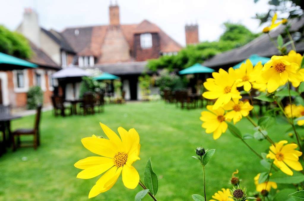 Marygreen Manor Hotel | 4NR,, 128-130 London Rd, Brentwood CM14 4NR, UK | Phone: 01277 225252