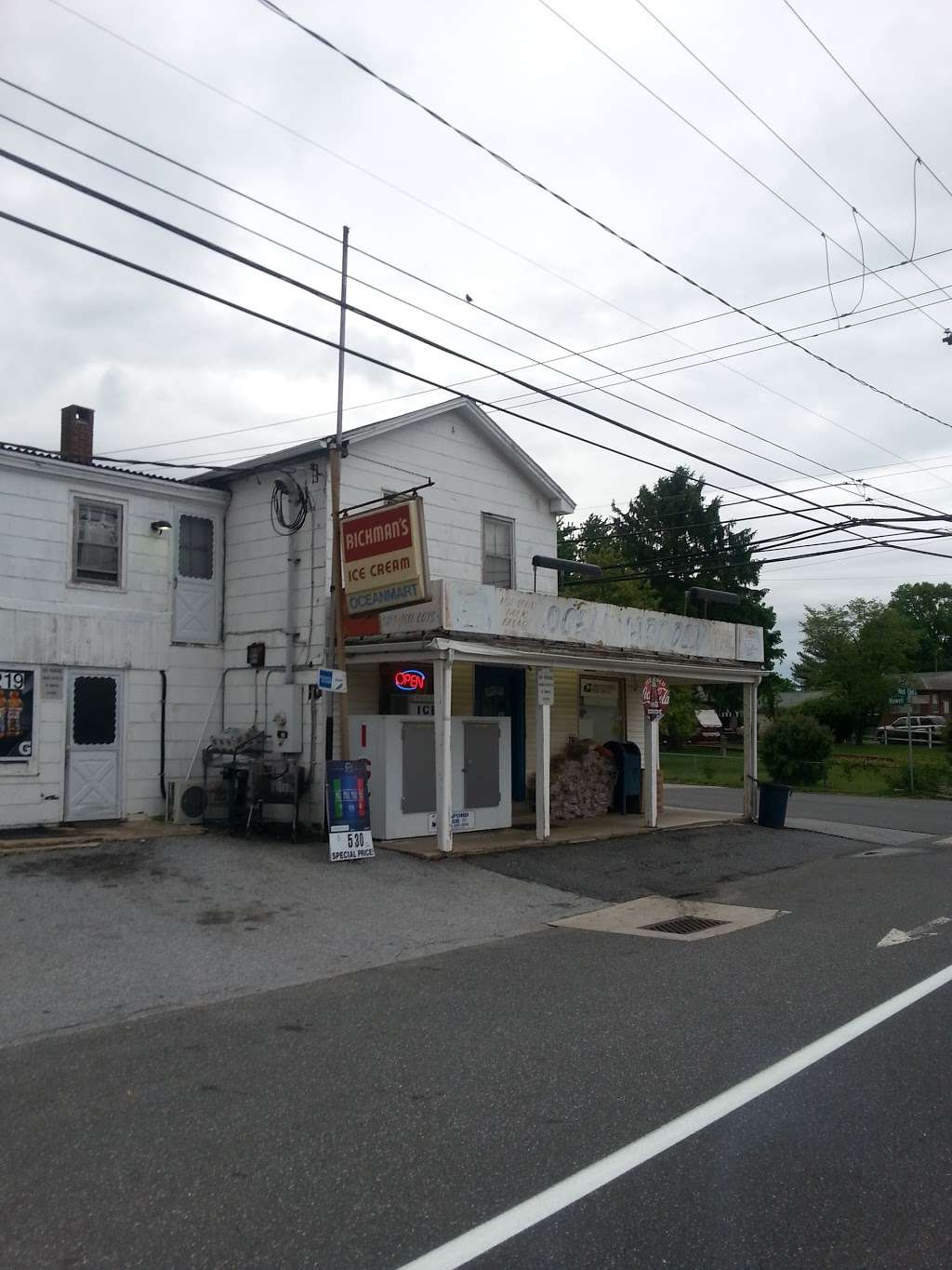 Oceanmart Deli | 2501 Red Lion Rd, Kirkwood, DE 19708, USA | Phone: (302) 834-1106