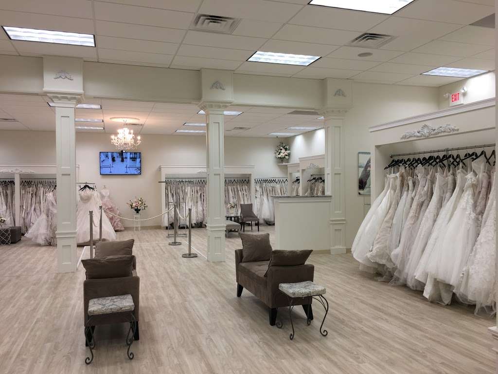 Park Avenue Bridals | Pilgrim Shopping Plaza, 105 Pompton Ave, Cedar Grove, NJ 07009, USA | Phone: (973) 239-7111