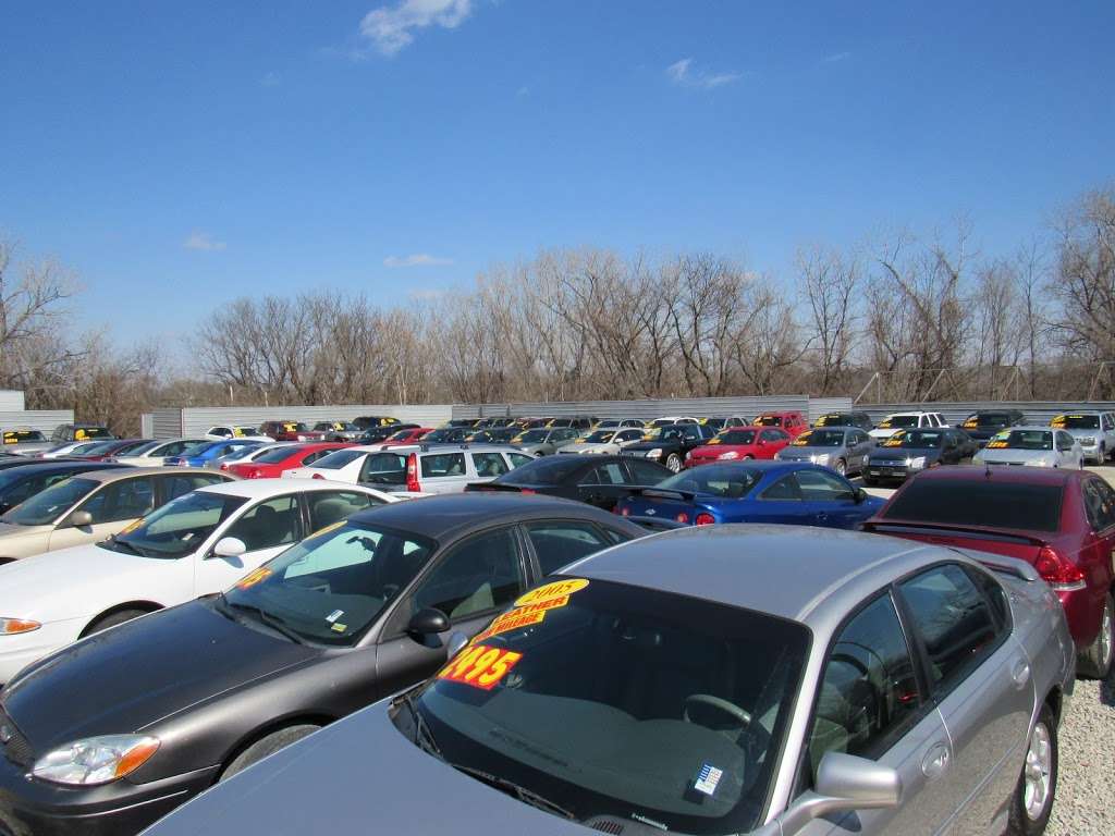 Adams Auto Sales LLC | 8834 E US Hwy 40, Kansas City, MO 64129, USA | Phone: (913) 428-6296