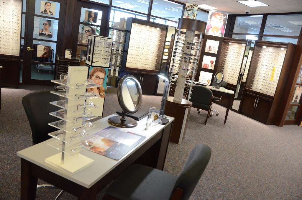 Elgin Family Eye Care | 165 S Randall Rd, Elgin, IL 60123, USA | Phone: (847) 888-1555