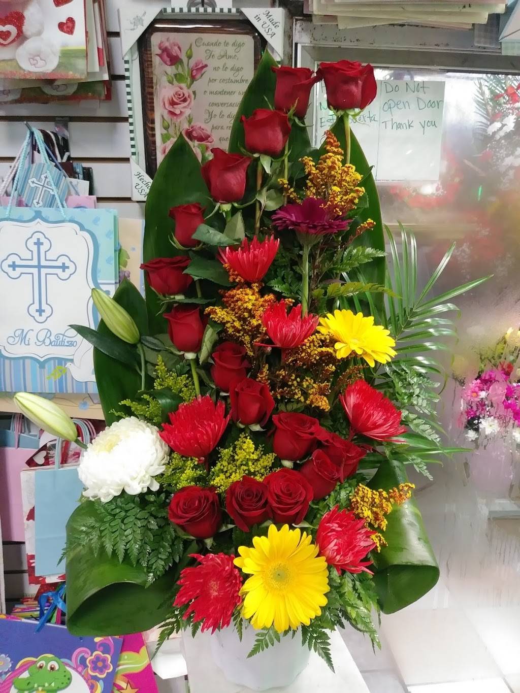 Santos Flowers | 1628 S Main St, Santa Ana, CA 92707 | Phone: (714) 556-8197