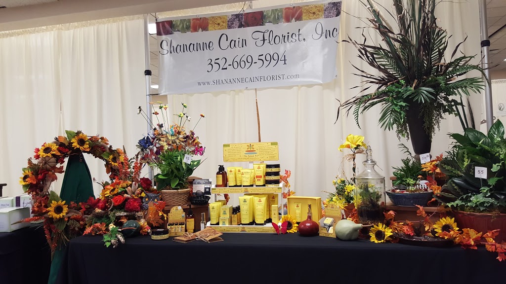 Shananne Cain Florist Inc | 123 N Central Ave, Umatilla, FL 32784, USA | Phone: (352) 669-5994