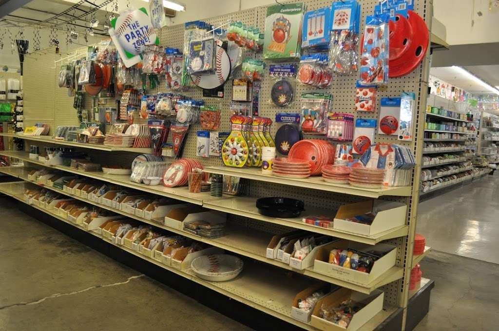 Decor Party Supplies | 2052 W La Habra Blvd, La Habra, CA 90631, USA | Phone: (562) 691-6251