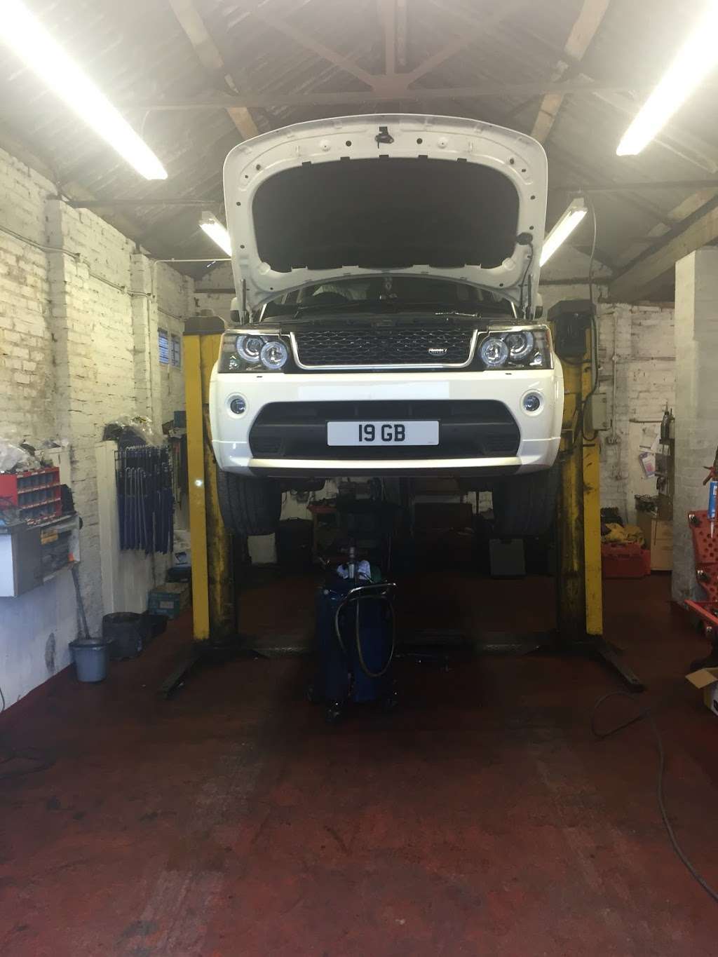 Ricks Car Care | R/O High House Farm, Ockendon Rd, Upminster RM14 2DN, UK | Phone: 01708 222248