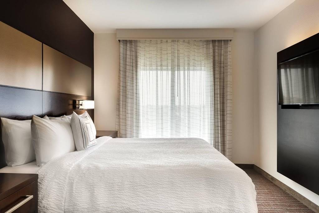 Residence Inn by Marriott Dallas Plano/Richardson at Coit Rd. | 300 Silverglen Dr, Plano, TX 75075, USA | Phone: (972) 596-3200