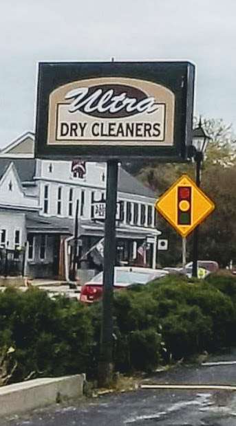 Ultra Cleaners | 13180 Watertown Plank Rd, Elm Grove, WI 53122, USA | Phone: (262) 814-0503