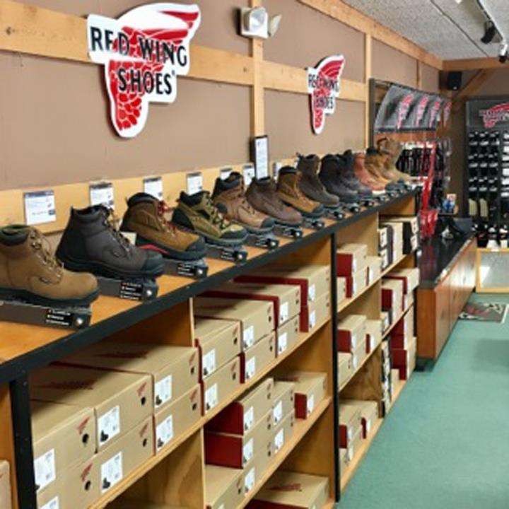 Duys Shoes | 135 E Veterans Pkwy, Yorkville, IL 60560, USA | Phone: (630) 553-7775