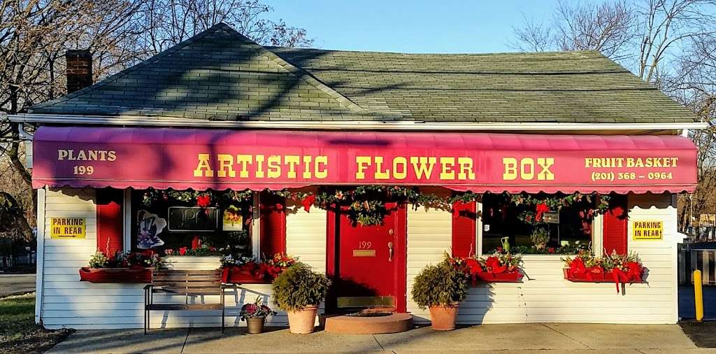 Artistic Flower Box | 199 Rochelle Ave, Rochelle Park, NJ 07662, USA | Phone: (201) 368-0964