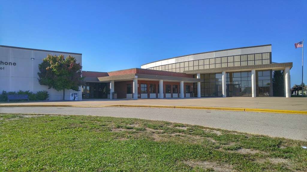 Mahone Middle School | 6900 60th St, Kenosha, WI 53144 | Phone: (262) 359-8100