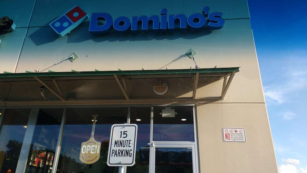 Dominos Pizza | 15502 Huebner Rd Ste 100, San Antonio, TX 78248, USA | Phone: (210) 408-5599