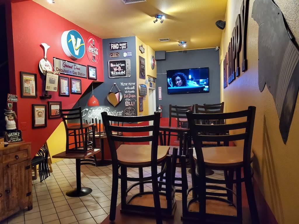 Peters Gourmade Grill | 14311 Newport Ave, Tustin, CA 92780, USA | Phone: (714) 832-2099