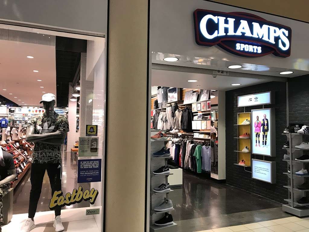 Champs Sports | 2500 Moreland Road, Willow Grove, PA 19090 | Phone: (215) 659-7405