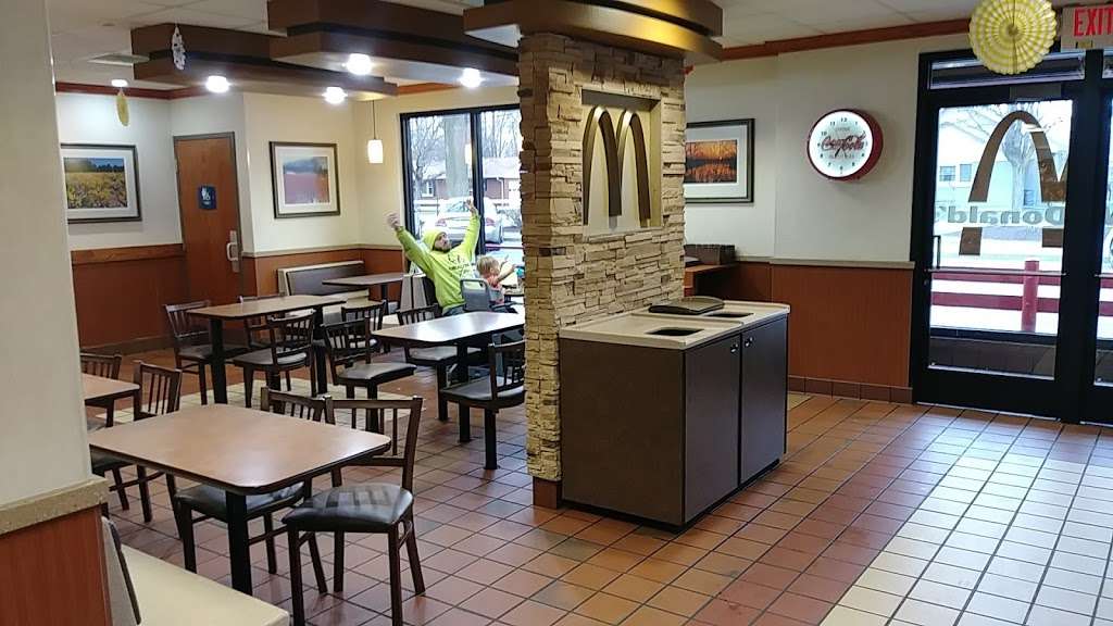 McDonalds | 2010 Burton Ln, Martinsville, IN 46151 | Phone: (765) 342-7049