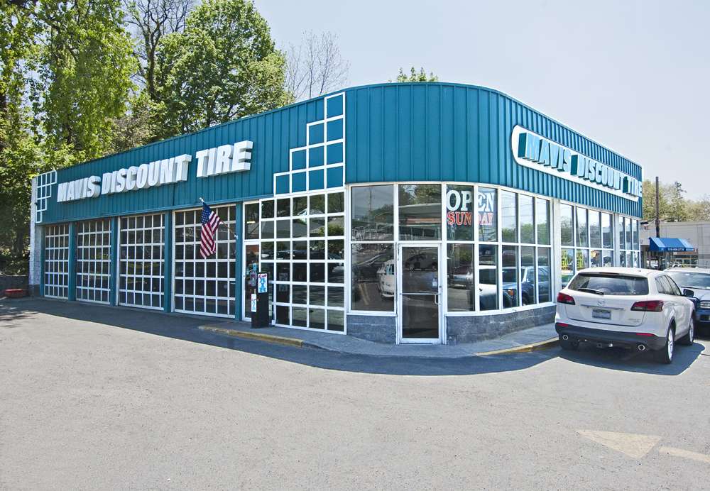 Mavis Discount Tire | 200 Northern Blvd, Great Neck, NY 11021 | Phone: (516) 487-6611