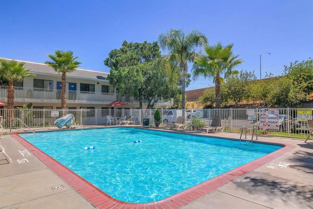 Motel 6 Los Angeles - Sylmar | 12775 Encinitas Ave, Sylmar, CA 91342, USA | Phone: (818) 362-9491