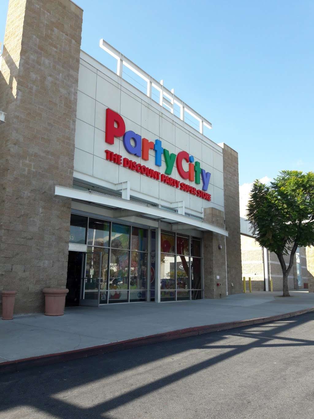 Party City | 3353 E Foothill Blvd, Pasadena, CA 91107, USA | Phone: (626) 351-7715