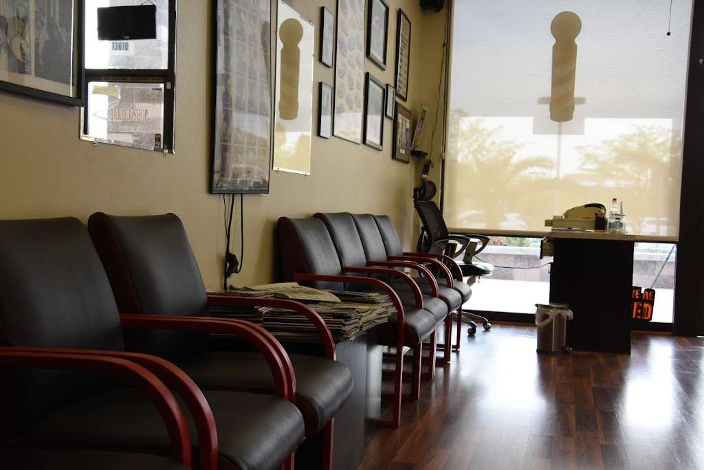 A & A Marin Barber Shop | 13610 N 99th Ave, Sun City, AZ 85351, USA | Phone: (623) 972-9125