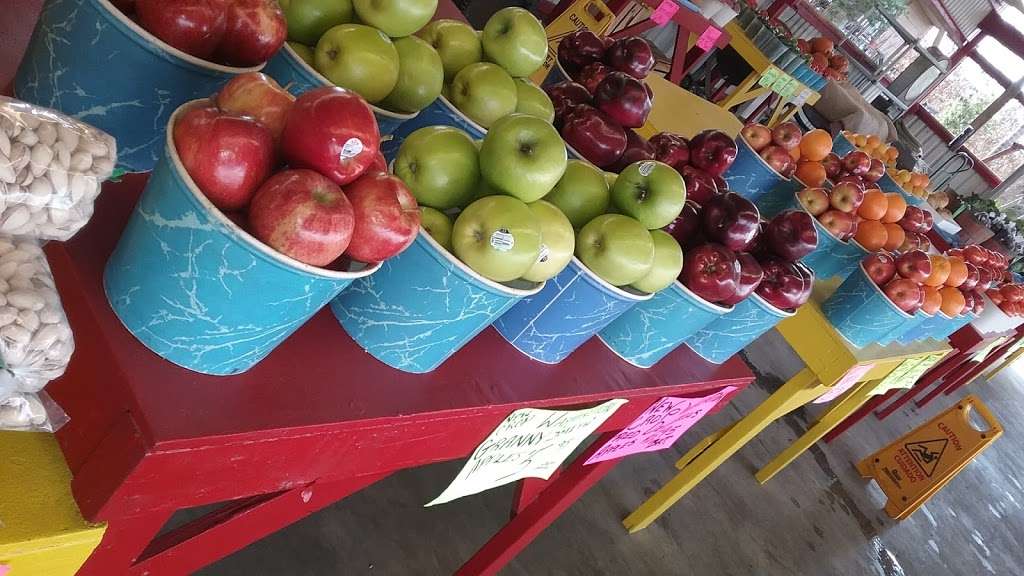 Batys Fruitstand & PalmTree Nursery | 4821 FM 521 Rd, Arcola, TX 77583 | Phone: (281) 431-9150