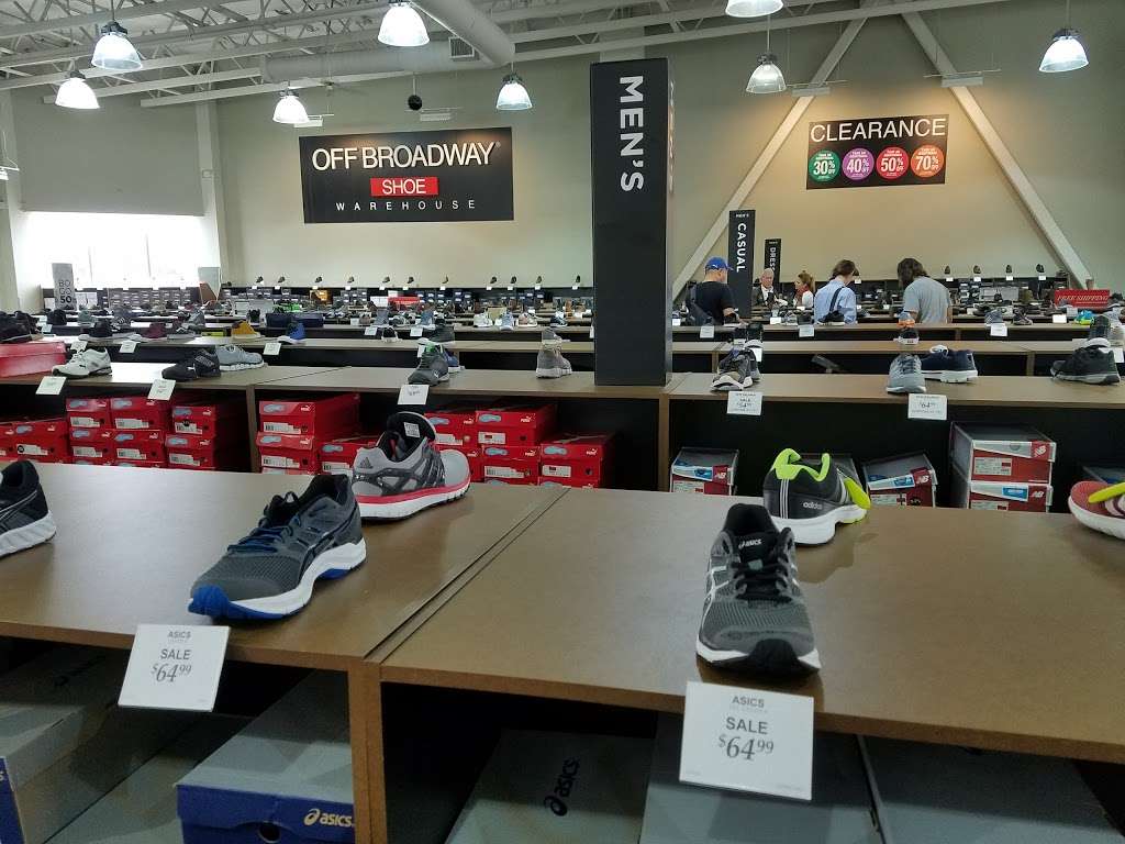 Off Broadway Shoe Warehouse | 6920 Sunset Blvd, Los Angeles, CA 90028 | Phone: (323) 962-0332