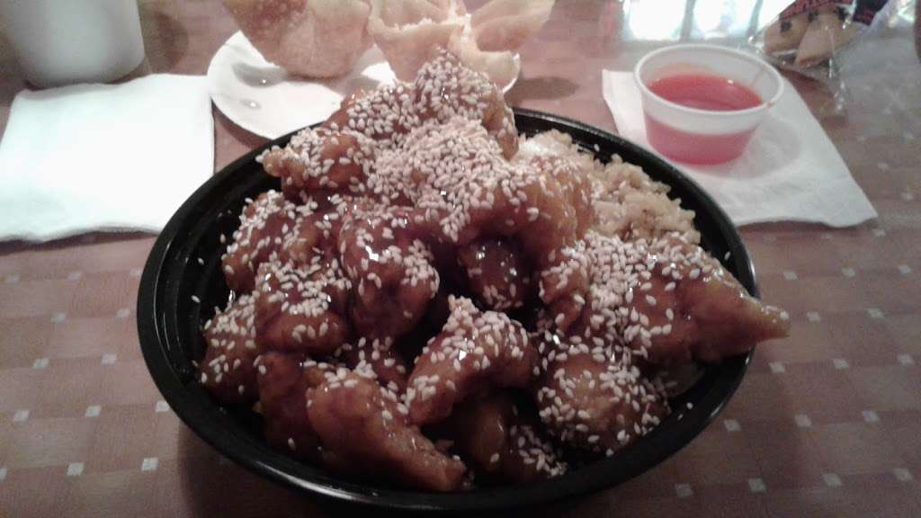 China Wok | 642 S Commercial St, Harrisonville, MO 64701 | Phone: (816) 884-5888