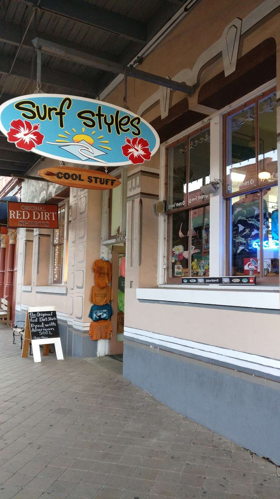 Surf Styles | 2119 Strand St, Galveston, TX 77550, USA | Phone: (409) 763-0147