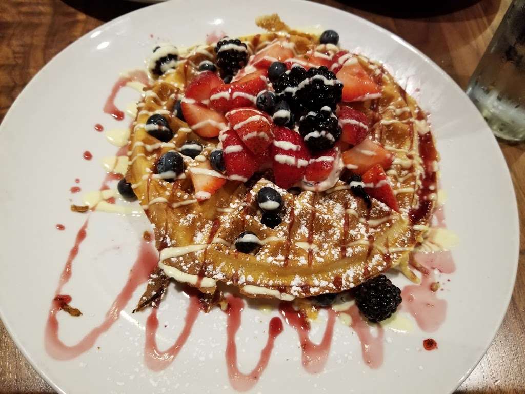 Wildberry Pancakes and Cafe | 196 E Pearson St, Chicago, IL 60611, USA | Phone: (312) 470-0590