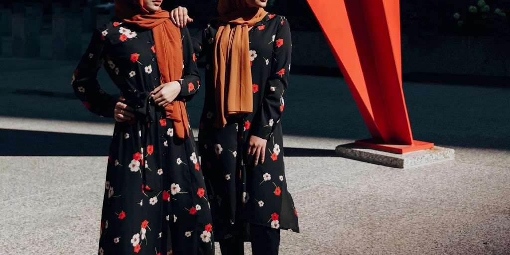 Niswa Fashion | 1300 Greenbrook Blvd Suite #103, Hanover Park, IL 60133, USA | Phone: (773) 234-6838