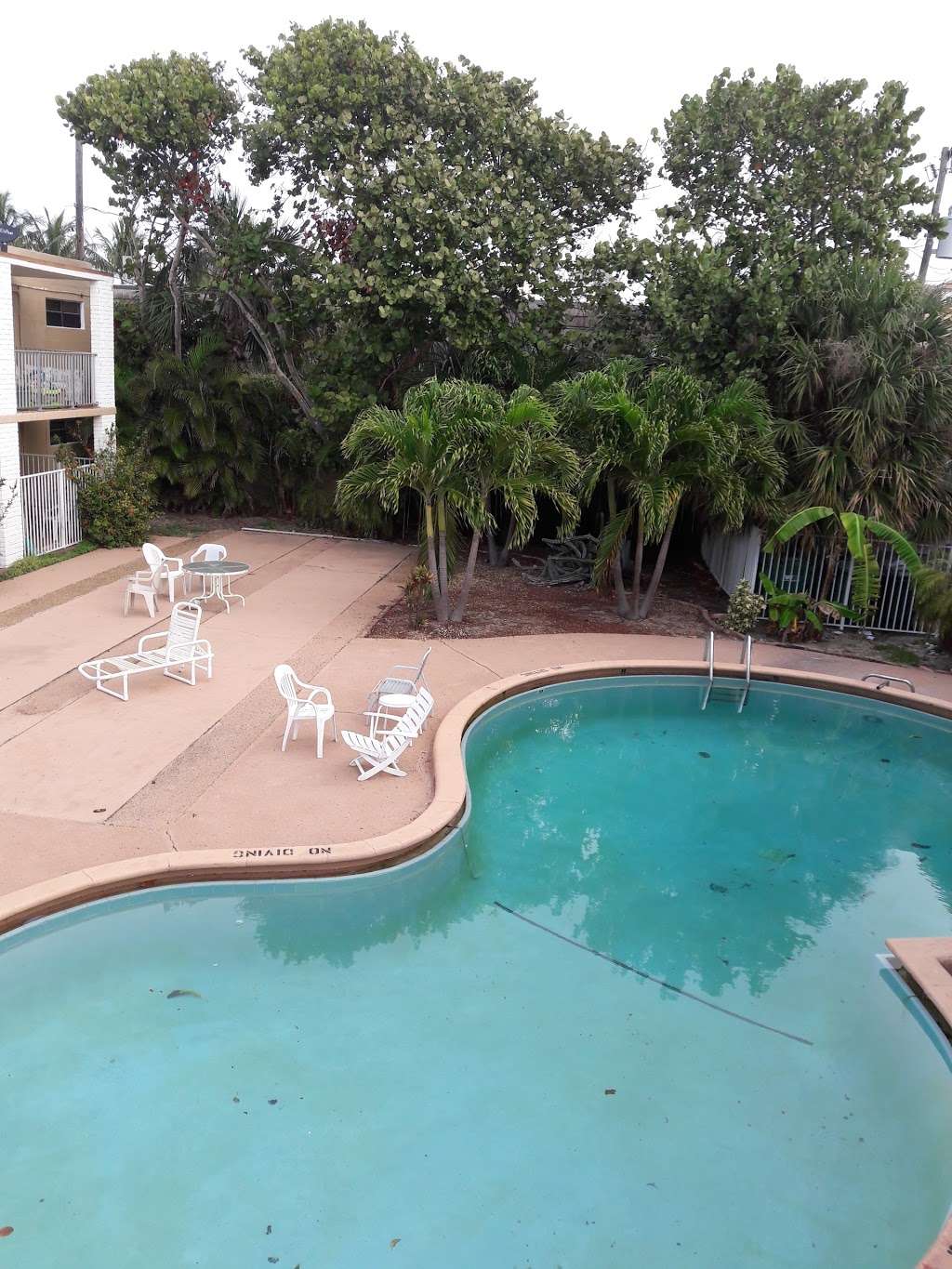 Channel House Motel | 115 Inlet Way, Palm Beach Shores, FL 33404 | Phone: (561) 201-7049