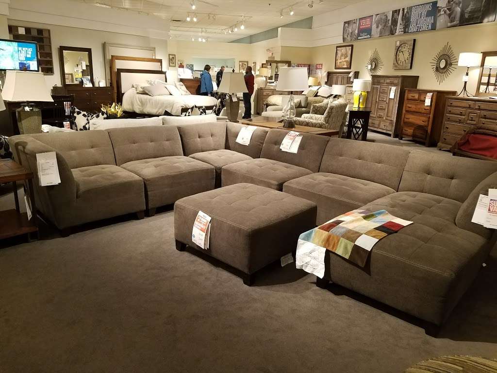 Darvin Furniture & Mattress Store | 15400 South La Grange Road, Orland Park, IL 60462 | Phone: (708) 460-4100