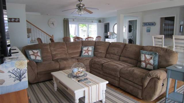 The Beach House, Vacation Home Rental, Hampton Beach NH 03842 | 52 Kings Hwy, Hampton, NH 03842, USA | Phone: (413) 531-3842