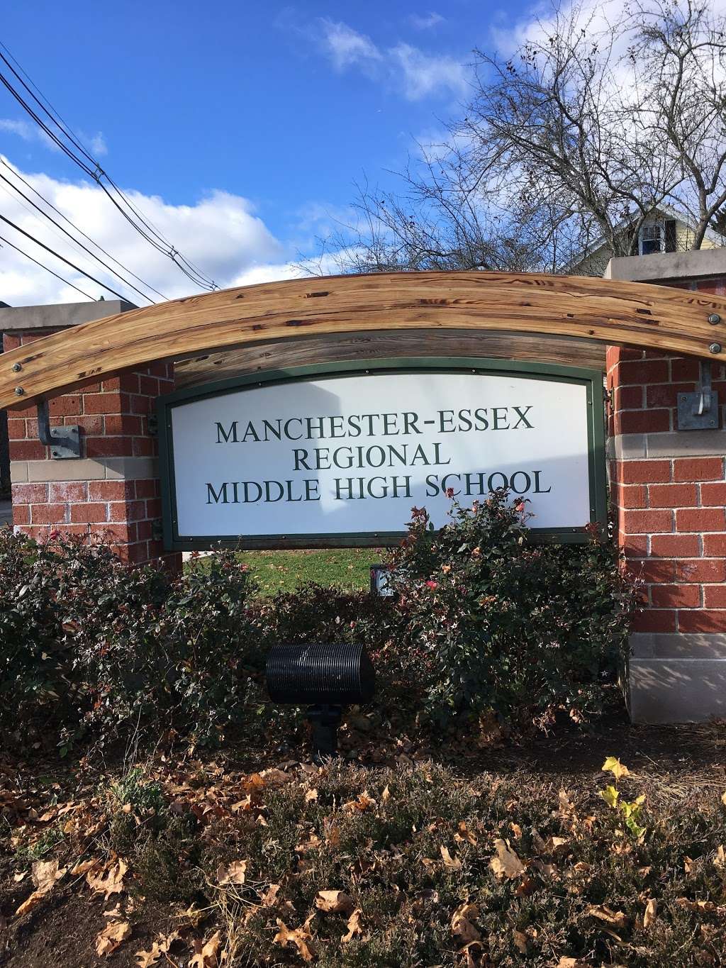 Manchester Essex Regional Middle High School | 36 Lincoln St, Manchester-by-the-Sea, MA 01944, USA | Phone: (978) 526-4412