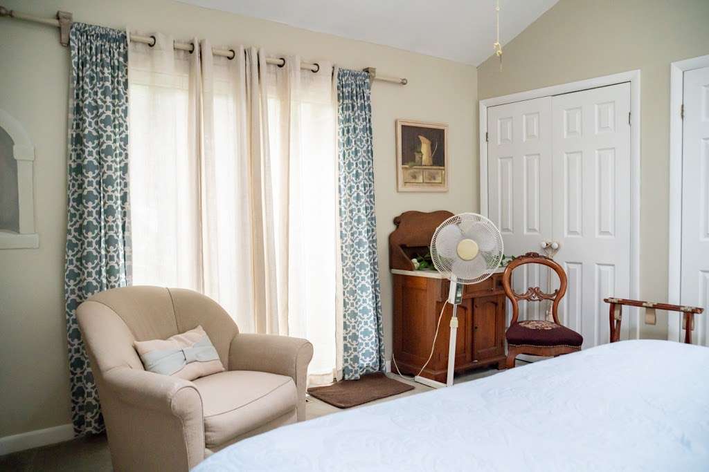 Meadow Gardens B&B | 504 Wilson Rd, Annapolis, MD 21401, USA | Phone: (410) 224-2729