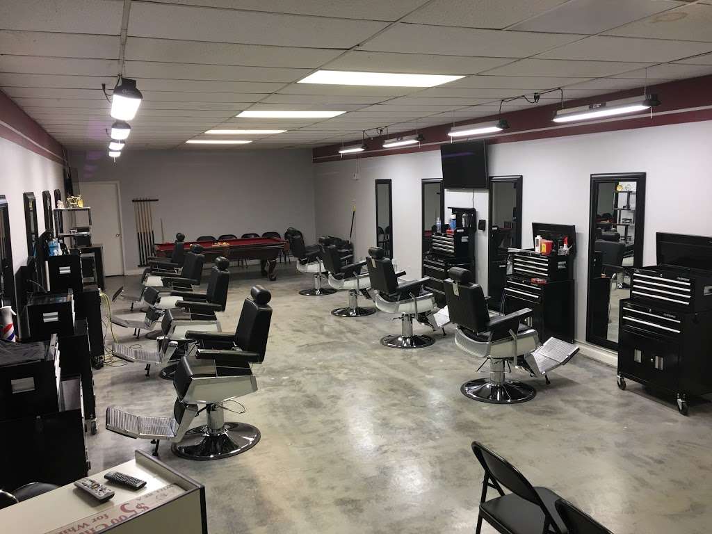 Mr. Trims Barbershop | 2047 Glenoaks Blvd, San Fernando, CA 91340, USA | Phone: (818) 698-4554