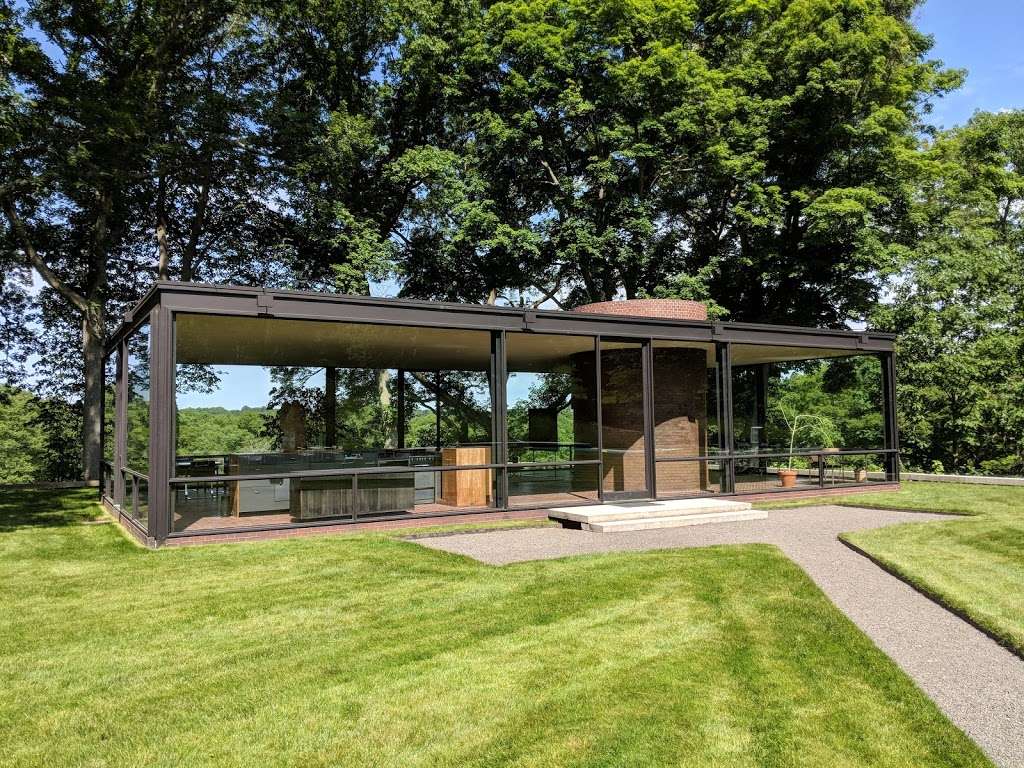 The Glass House | 842 Ponus Ridge Rd, New Canaan, CT 06840 | Phone: (203) 594-9884