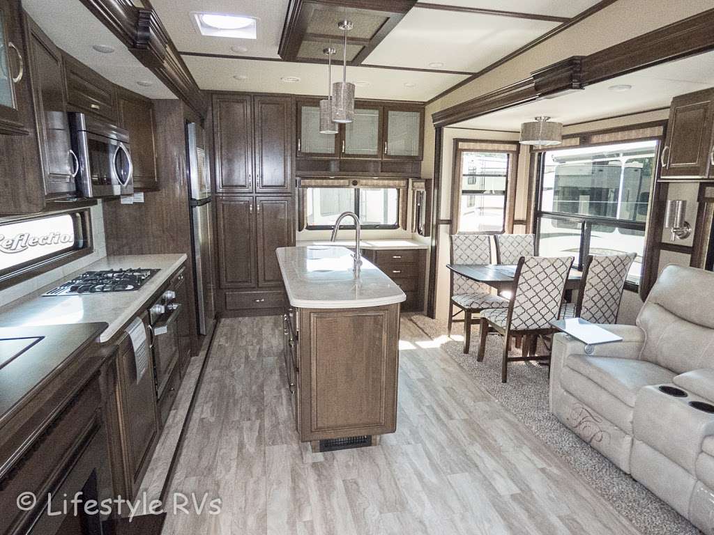 Lifestyle RVs | 1100 NW Pamela Blvd, Grain Valley, MO 64029, USA | Phone: (816) 847-1699