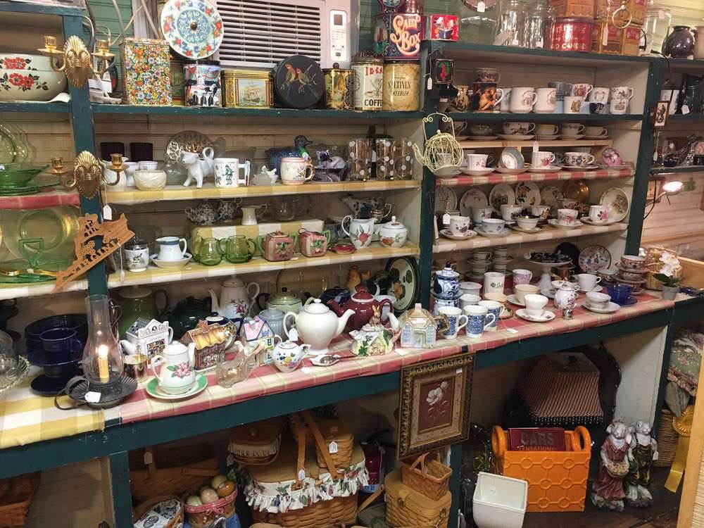 B&B Antiques and Consignments | 3205 Jarrettsville Pike, Monkton, MD 21111, USA | Phone: (410) 692-0040