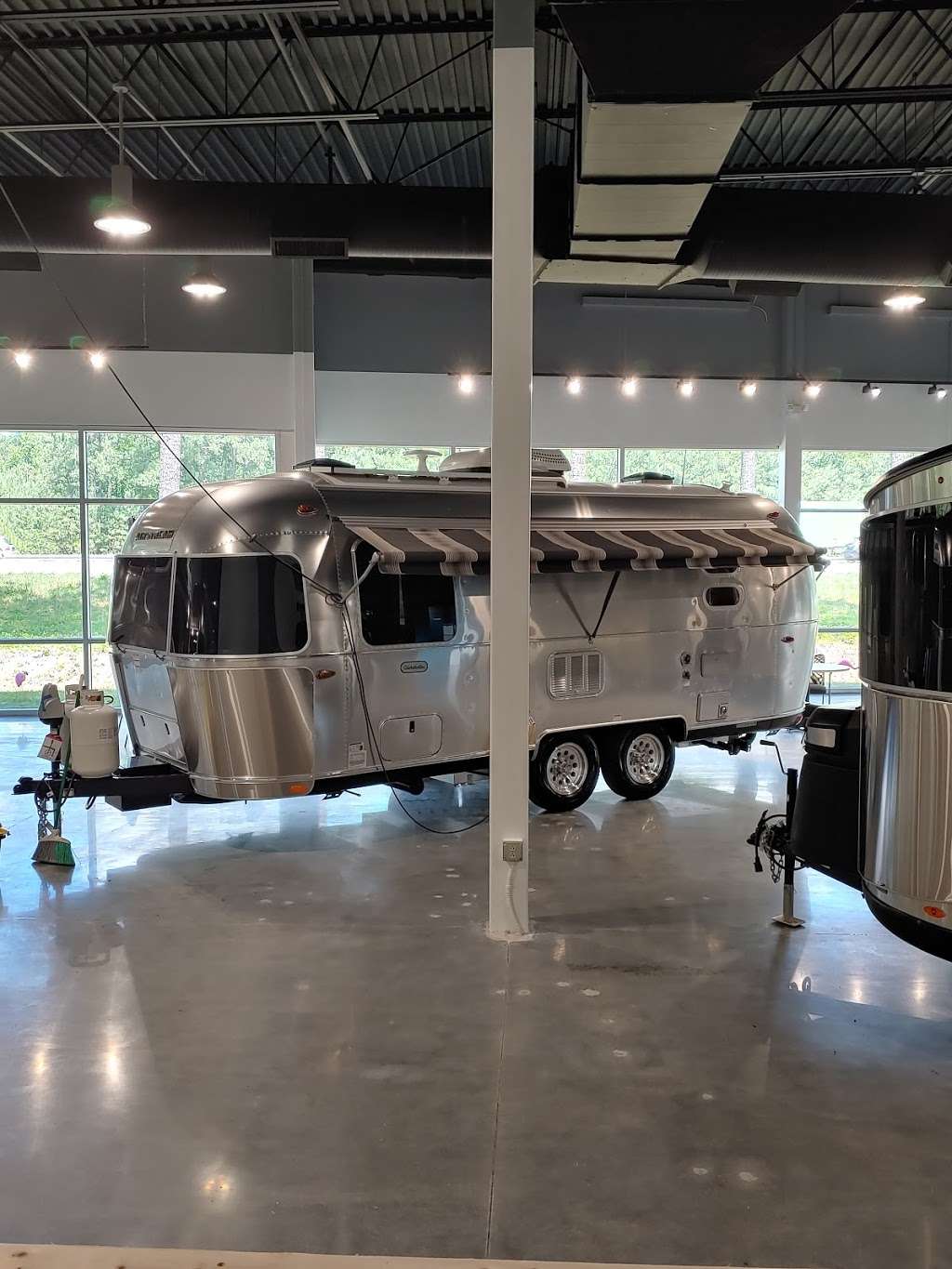 Airstream of Virginia | 10300 NorthLake Park Dr, Ashland, VA 23005, USA | Phone: (855) 570-4398