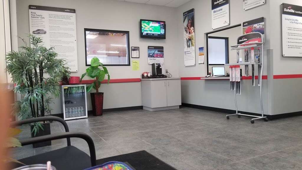 Safelite AutoGlass | 27970 Southwest Fwy, Rosenberg, TX 77471 | Phone: (877) 664-8932