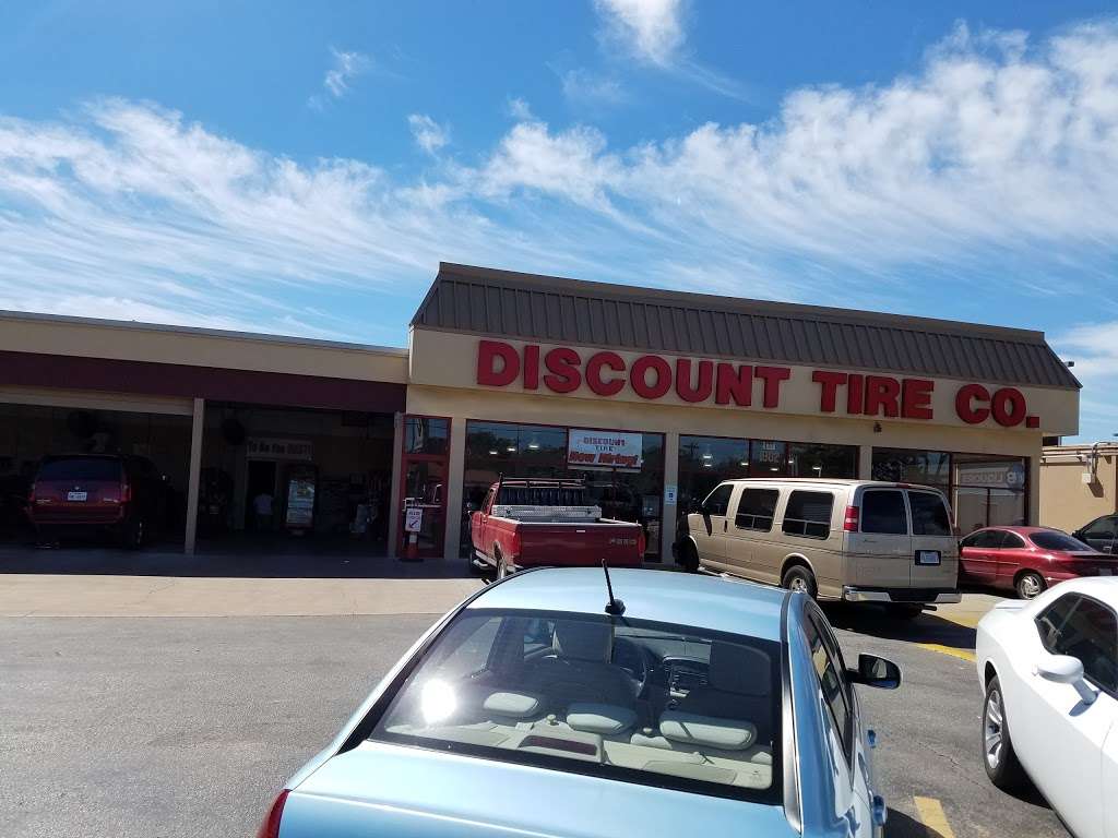 Discount Tire 1902 SW Military Dr, San Antonio, TX 78221