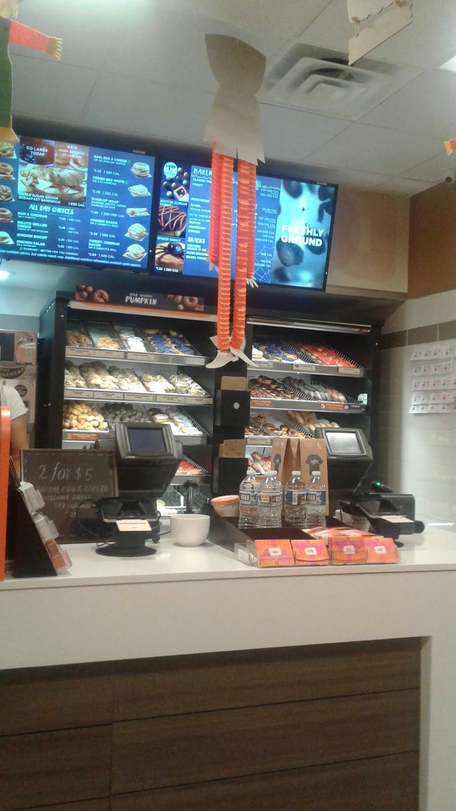 Dunkin Donuts | 201 York Rd, Towson, MD 21204, USA | Phone: (410) 821-0810