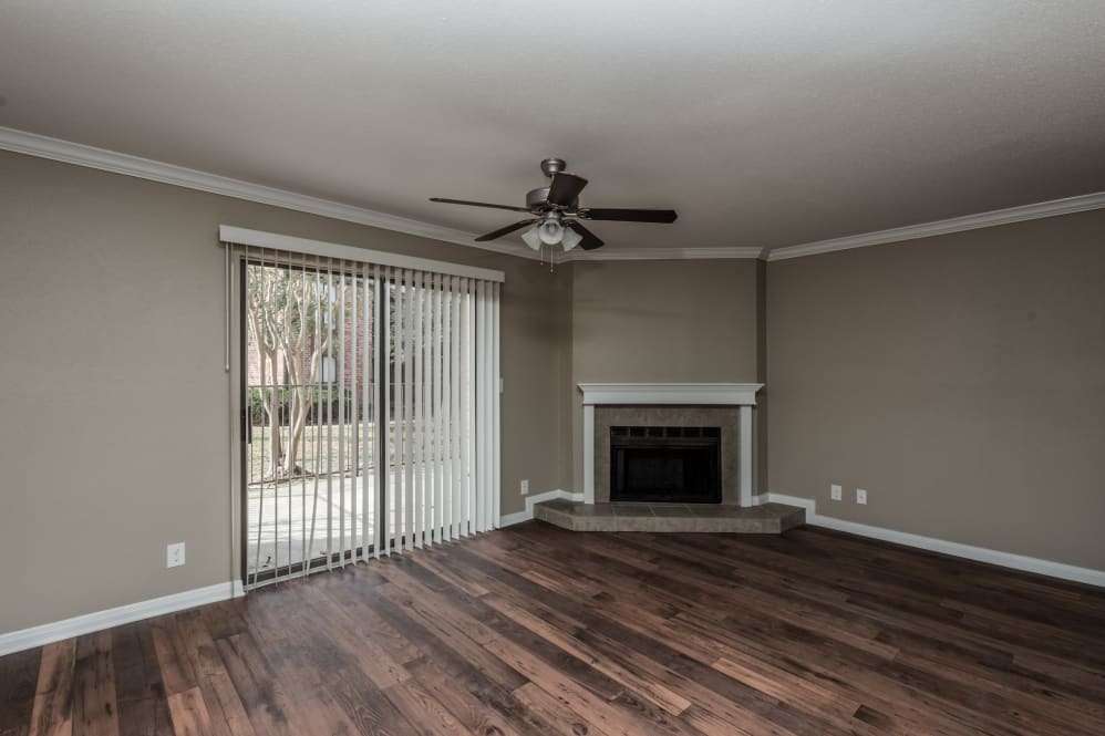 Rock Creek Apartments | 200 Hollow Tree Ln, Houston, TX 77090, USA | Phone: (281) 306-5860