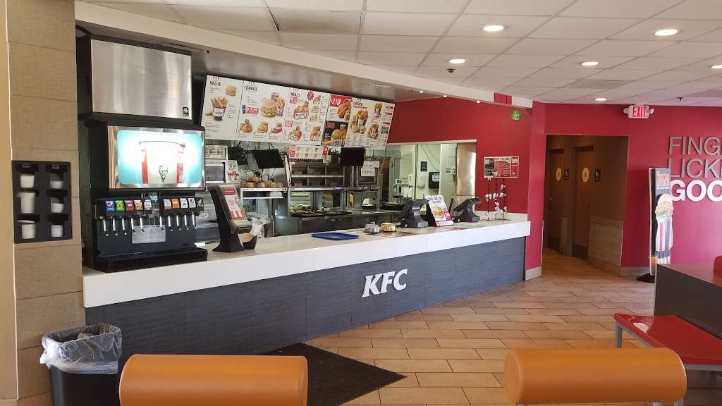 KFC | 8050 E Indian School Rd, Scottsdale, AZ 85251, USA | Phone: (480) 739-2908